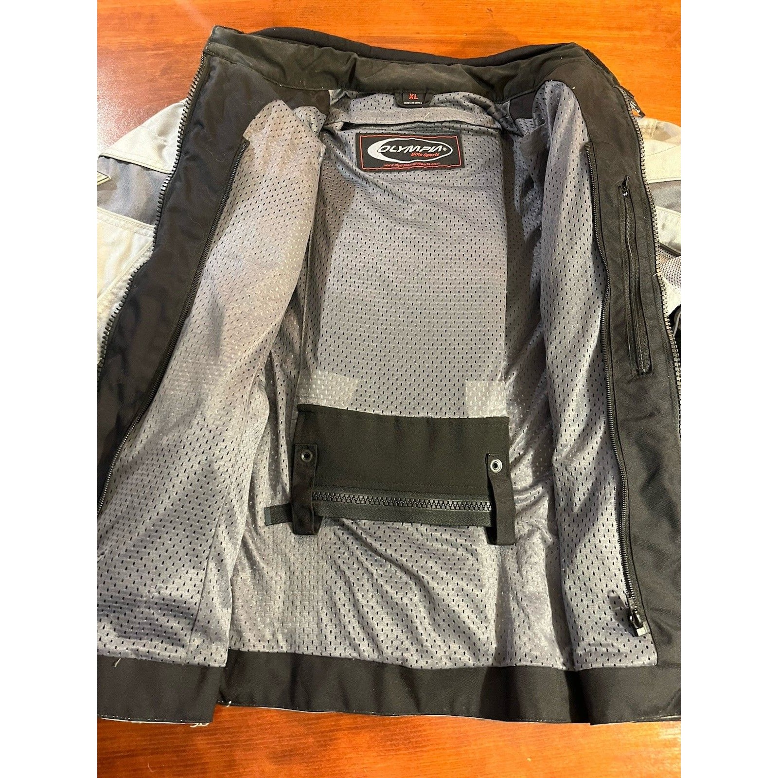 Vintage 1990’s Women’s Padded Gray 3m Reflective Olympia Motorcycle Jacket Xl — image 7 of 8